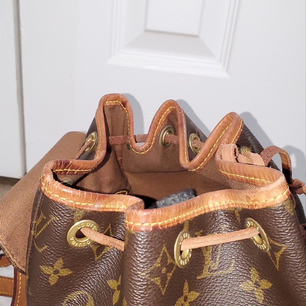 LOUIS VUITTON MONTROURIS BACKPACK - Picture 7 of 10